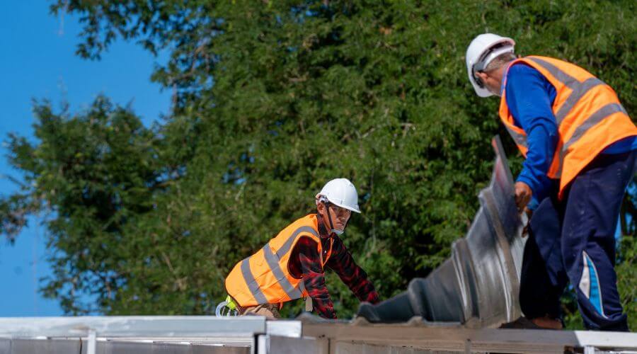 Professional gutter cleaning in Burgin, KY